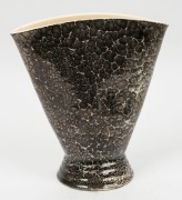 KERRYL&nbsp;fan shaped pottery vase with gumnut decoration and unusual glaze, incised "A86/4", 26cm high&nbsp; - 2