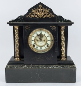 ANSONIA antique American mantle clock in black slate and marble case, eight day time and gong striking movement with open escapement and Roman numerals, 19th century, 40cm high
