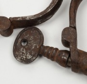 Convict handcuffs with original key, 19th century, ​​​​​​​24cm wide - 2