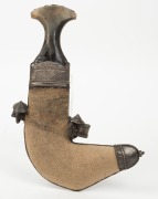 Jambiya Yemeni tribal hooked dagger in filigree silver scabbard with horn handle, 29cm long - 3