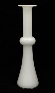 KASTRUP HOLMEGAARD "Carnaby" white glass vase, mid 20th century, 26.5cm high