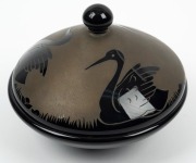 A French Art Deco cameo glass lidded bowl with bird decoration, circa 1920s, ​​​​​​​14cm high, 21cm diameter - 2