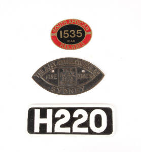 Residue of a large collection of rail builder&rsquo;s plates and railway signs.&nbsp; Includes some reproductions but also a lot of original material.&nbsp; Many pickings here!&nbsp; (22 plates & signs) &nbsp;