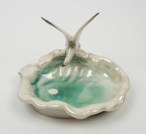 WEMBLEY WARE seagull bowl, impressed factory mark to base, 13cm high