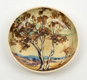 ISOBEL Australian pottery dish with hand-painted scene, stamped " Isobel, Australia", ​​​​​​​12.5cm diameter.