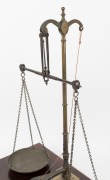 BANKER'S antique gold scales on mahogany base with assorted cup and lozenge weights, by Avery of London, 19th century,&nbsp; - 4