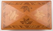 An antique New Zealand specimen timber box inlaid with star motif, 19th century, ​​​​​​​13cm high, 33cm wide, 18cm deep - 3