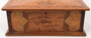 An antique New Zealand specimen timber box inlaid with star motif, 19th century, ​​​​​​​13cm high, 33cm wide, 18cm deep - 4