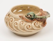 MARGUERITE MAHOOD pierced pottery bowl with applied dragon decoration, incised "Marguerite Mahood", 5.5cm high, 10.5cm wide - 2