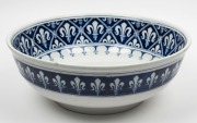 COMMERCIAL TRAVELLERS' CLUB antique blue and white porcelain wash basin, 14cm high, 38cm diameter - 2