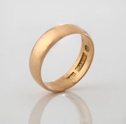 FREDERICK BASS&Eacute;&nbsp;& Co. of Adelaide rare 18ct yellow gold wedding ring, 19th century, stamped "BASSE" with crown mark, ​​​​​​​3.5 grams