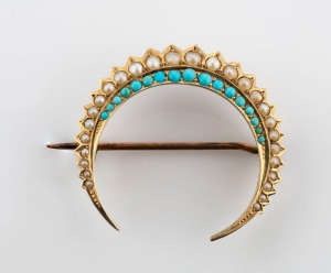 An antique Australian 15ct gold crescent brooch, set with a row of polished turquoise and seed pearls, 19th century, stamped "15" flanked by pictorial marks, ​​​​​​​3cm wide, 4.4 grams