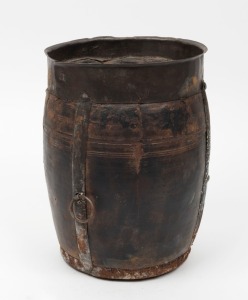 An antique ship's tar bucket, 19th century, 21cm high