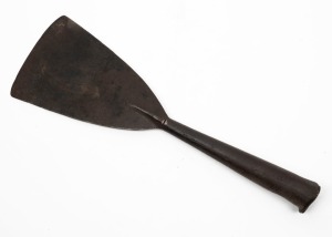 An antique flensing blade with spade tip, impressed maker's mark (illegilbe), 19th century, 44cm long