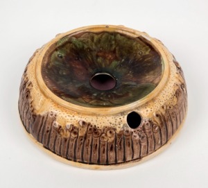 BENDIGO POTTERY spittoon with brown and glaze, 19th century, 7cm high, 20cm wide