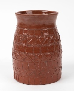 PORT ARTHUR pottery vase with sgraffito decoration, incised "B.L. PT. ARTHUR, TAS.", 12cm high
