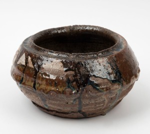 MILTON MOON brown glazed studio pottery bowl, incised "Milton Moon", 13cm high, 23cm wide