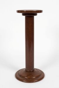 An antique turned silky oak pedestal, Queensland origin, early 20th century, 68cm high, 24cm diameter (top)