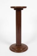 An antique turned silky oak pedestal, Queensland origin, early 20th century, 68cm high, 24cm diameter (top)