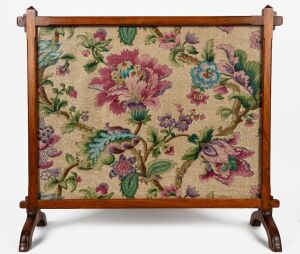 An Australian fiddleback blackwood firescreen with Sanderson floral linen insert, 19th/20th century, 68cm high, 75cm wide, 25cm deep