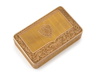A stunning antique French snuff box in two-tone 18ct yellow and rose gold, beautifully decorated with engine turned engraving plus lyre and wreath shield, early 19th century, housed in original scarlet leather box with silk and velvet lining. Near mint co