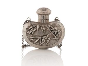 An antique Chinese export silver scent bottle, 19th century, 4.5cm high