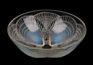 LALIQUE "Coquilles" opalescent French art glass fruit bowl, signed "R. Lalique, France", 8cm high, 21cm diameter
