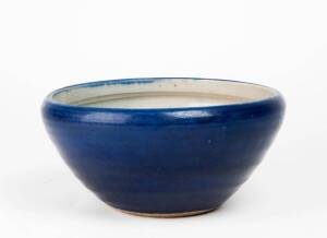 A Chinese blue glazed large bowl with interned rim, late Qing Dynasty, 19th century. 25.5cm diameter