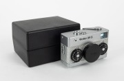 FRANKE & HEIDECKE: Rollei 35S 35mm compact camera, with silver&nbsp;leather body, circa 1978, with Sonnar 40mm f2.8 lens and plastic lens cap. Presented in maker's box with plastic case and instruction booklet. - 2