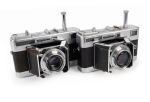 VOIGTLÄNDER: Two 1954 Vitessa L 'barn-door' style rangefinder cameras - one with Ultron 50mm f2 lens [#3781868], and one with Color-Skopar 50mm f2.8 lens [#3976716]. (2 cameras)