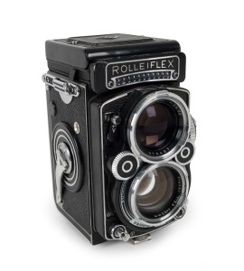 FRANKE & HEIDECKE: Rolleiflex 2.8F TLR camera [#2425493], circa 1961, with Planar 80mm f2.8 lens [#3536187] and Synchro-Compur shutter.