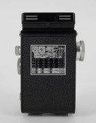 FRANKE & HEIDECKE: Black-body Rolleicord&nbsp;Vb&nbsp;TLR&nbsp;camera, circa 1973,&nbsp;with Xenar&nbsp;75mm f3.5 lens [#11271433] and&nbsp;Synchro-Compur&nbsp;X shutter, with lens cap. - 4