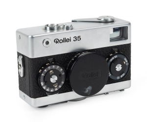 FRANKE & HEIDECKE: German-made Rollei 35 compact camera, circa 1967, with Tessar 40mm f3.5 lens [#5527212] and plastic front lens cap.