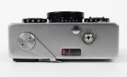 FRANKE & HEIDECKE: German-made Rollei 35 compact camera, circa 1967, with Tessar&nbsp;40mm f3.5 lens [#5527212] and plastic front lens cap. - 4