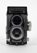 FRANKE & HEIDECKE: Rolleiflex T TLR camera [#T 2117736], circa 1958, with Tessar 75mm f3.5 lens [#1901551] and Synchro-Compur shutter. - 2