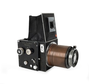 BENTZIN: Circa 1936 Primarflex sheet film SLR camera [#25 358], with large brass Ernemann Ernon 135mm f3.5 screw-front lens [#188065].
