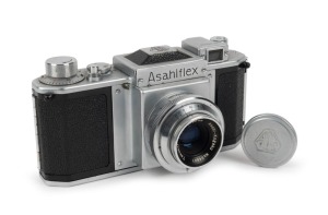 ASAHI KOGAKU: 1953 Asahiflex Ia SLR camera [#46086], with Takumar 50mm f3.5 lens [#54841] and metal lens cap.