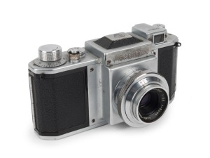 ASAHI KOGAKU: 1954 Asahiflex IIb SLR camera [#60138], with Takumar 50mm f3.5 lens [#68633]. The first SLR with an instant-return mirror.