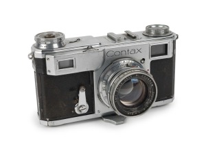 ZEISS IKON: Contax II 543/24 rangefinder camera [#F.43946], circa 1938, with Sonnar 50mm f2 lens [#2336428]. Rare engraving on rewind knob 'for Manchoukuo' indicates that this camera was produced for the Japanese Manchoukuo puppet state that ruled Northea