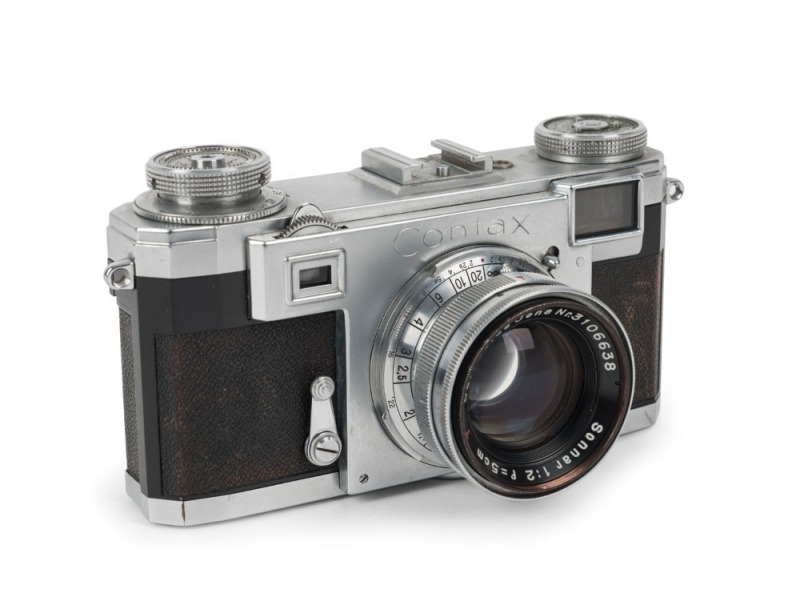 ZEISS IKON: First model Contax IIa 563/24 rangefinder camera [#S.26009], circa 1950, with Sonnar 50mm f2 lens [#3106638].