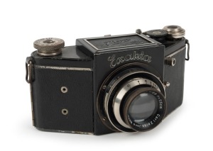 IHAGEE: Black-body Exakta A type 4.1 SLR camera [#466772], circa 1935, with Tessar 75mm f2.8 lens [#1849050]. 