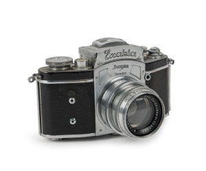 IHAGEE: Pre-war Kine Exakta I SLR camera [#608990], circa 1940, with Biotar 58mm f2 lens [#2585067] and spirit level attachment.