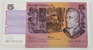 FIVE DOLLARS, 1985 Johnston/Fraser (1985) (R.209a) QBV 390635/679 and 390681/2, a consecutive run of 45 notes plus a pair, (47), Uncirculated.