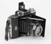 ZEISS IKON: Super Ikonta A 531 vertical-folding camera [#G 72944 *], circa 1950, with rare Novar 75mm f3.5 lens and Compur shutter.