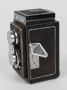 ZEISS IKON: Ikoflex II 851/16 TLR camera [#B 10395], circa 1937, with Tessar 75mm f3.5 lens [#1721975] and Compur-Rapid shutter, together with metal front lens cap. - 2