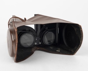 FRANKE & HEIDECKE: Rollei binocular folding leather focusing hood, for use with Rollei TLR cameras.