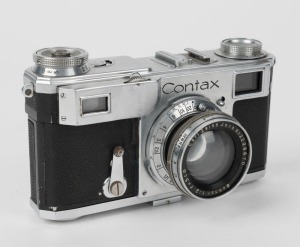 ZEISS IKON: Contax II 543/24 rangefinder camera, circa 1940, with Sonnar 50mm f2 lens [#2228670].