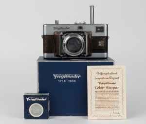 VOIGTLÄNDER: 1954 Vitessa N 'barn-door' style rangefinder camera with Ultron 50mm f2 lens [#3563726] in maker's box with inspection certificate and Focar 2 304/32 lens filter.