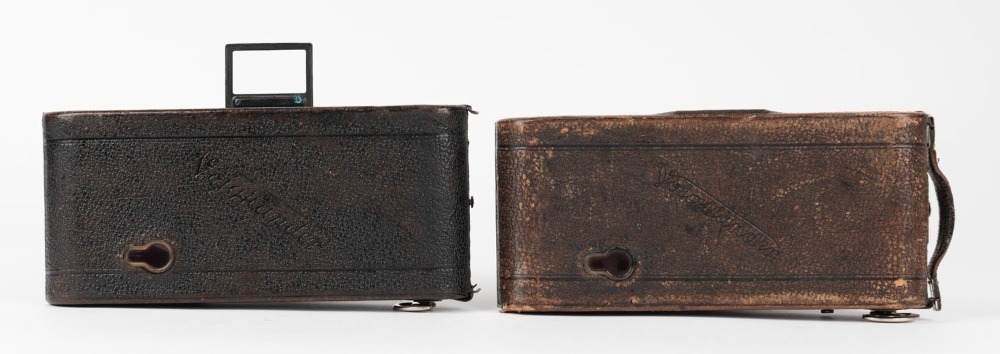 VOIGTLÄNDER: Two Rollfilm vertical-folding cameras - one 1927 model ...