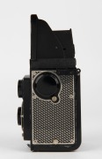 FRANKE & HEIDECKE: Rolleicord I TLR camera with Art-deco nickel-plated exterior [#012509], circa 1933, with Triotar 75mm f4.5 lens [#1472320] and Compur shutter, and metal lens cap. - 3